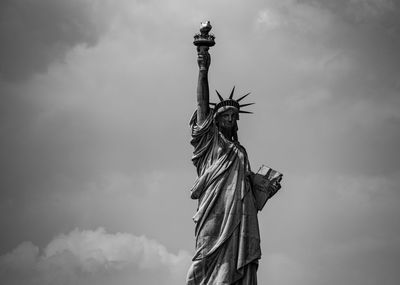 Statue of liberty against sky