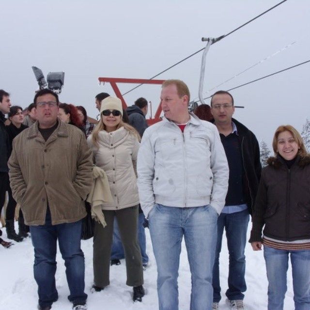 lifestyles, leisure activity, togetherness, casual clothing, standing, men, young men, front view, friendship, young adult, bonding, person, portrait, large group of people, looking at camera, happiness, smiling