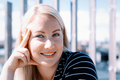 Portrait of a smiling young woman