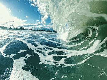 Waves splashing in sea