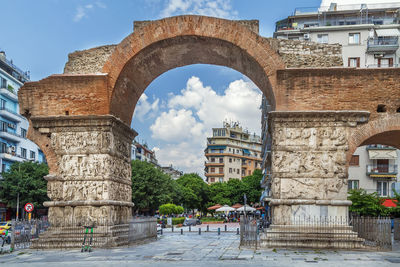 The arch of galerius was built in 298 to 299 ad, thessaloniki, greece