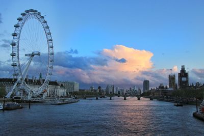 Ferris wheel in city