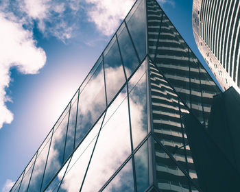 Low angle view of skyscraper against sky