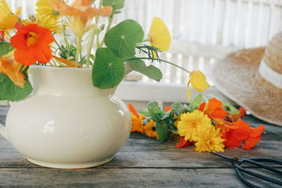 Close-up of flowers in vase on table