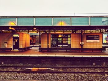 Railroad tracks by building