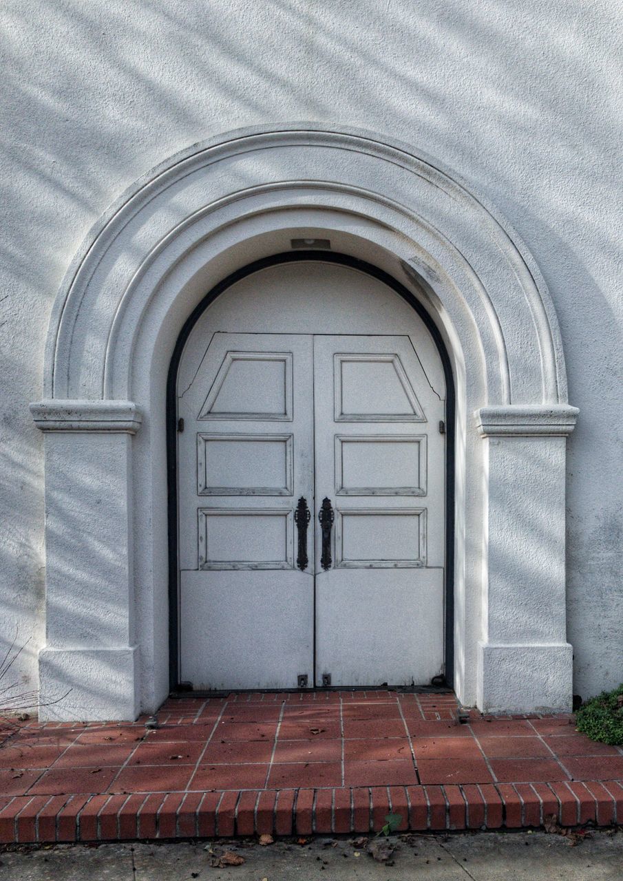 VIEW OF CLOSED DOOR