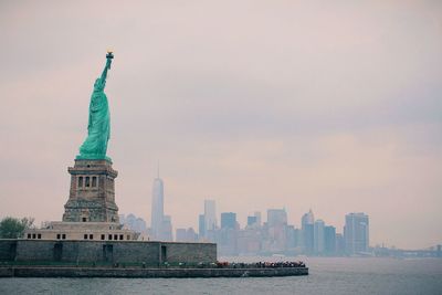 Statue of liberty against sky