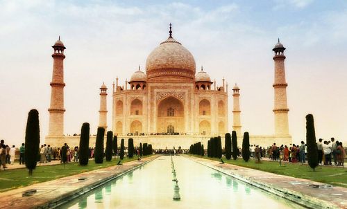 Facade of taj mahal