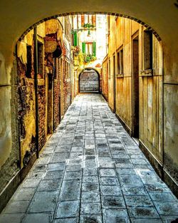 Narrow alley in alley