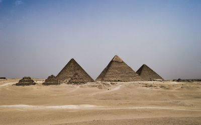 Great pyramids of giza