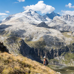 Hike between the tovière and the col de fresse at the end of the tignes valley, in savoie.