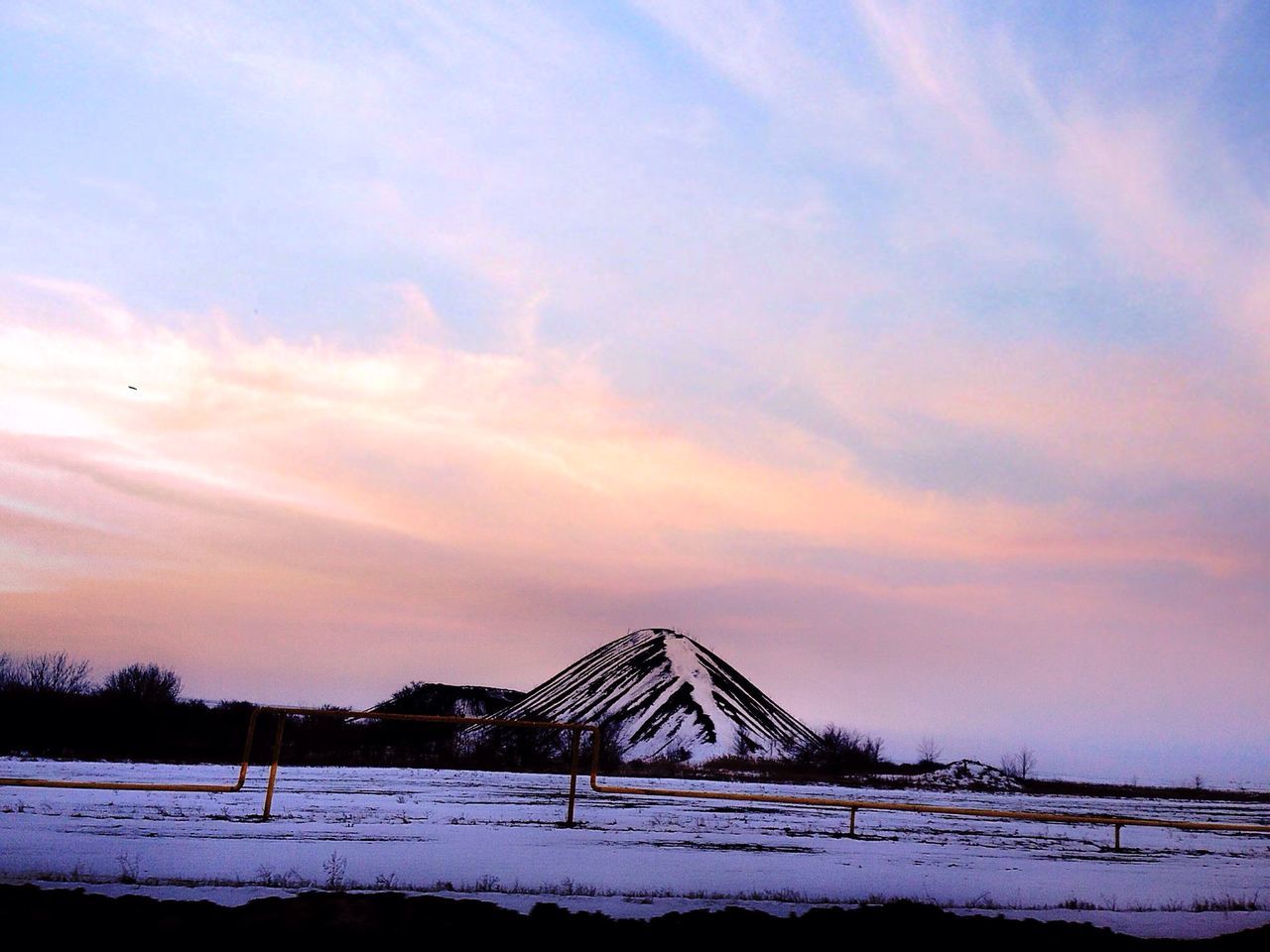 snow, winter, cold temperature, season, weather, tranquil scene, tranquility, sunset, landscape, sky, scenics, covering, beauty in nature, nature, bare tree, field, frozen, cloud - sky, non-urban scene, snow covered