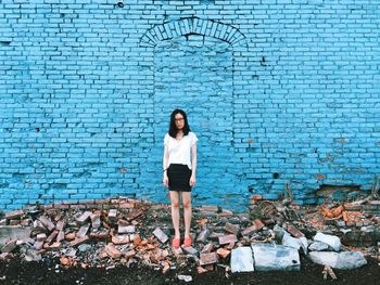 Full length of woman standing in park