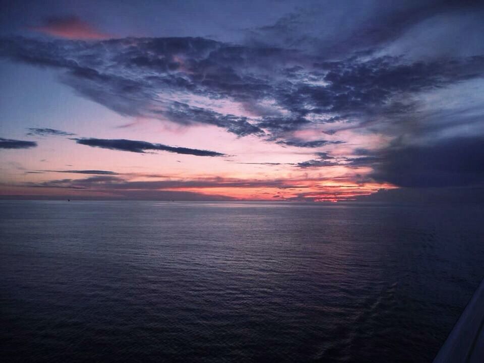 sunset, sea, scenics, tranquil scene, horizon over water, water, beauty in nature, sky, tranquility, cloud - sky, orange color, idyllic, nature, cloud, dramatic sky, seascape, waterfront, cloudy, beach, dusk