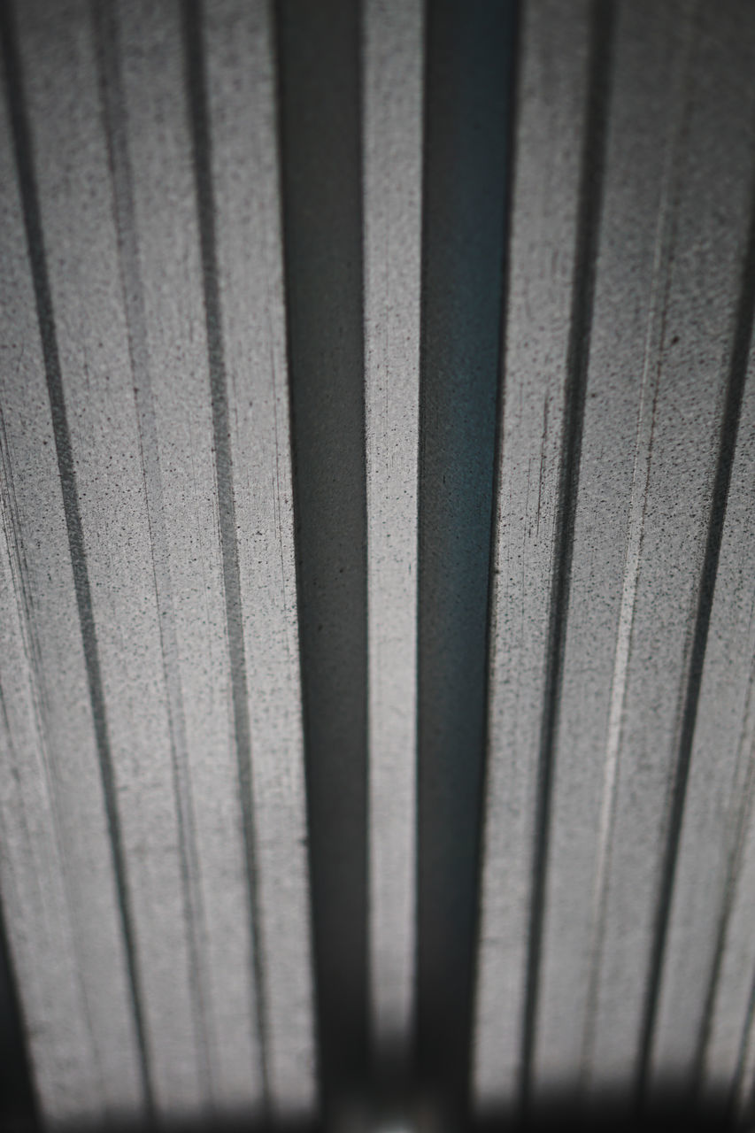 FULL FRAME SHOT OF WALL