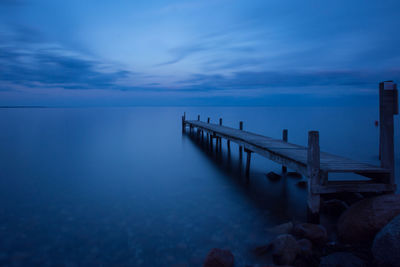 Longexposure of jetty in the evening