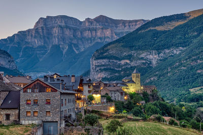 The beautiful village of torla in the spanisch pyrenees at night