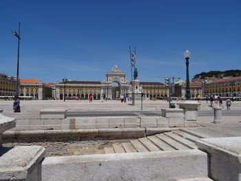 Group of people in front of historical building