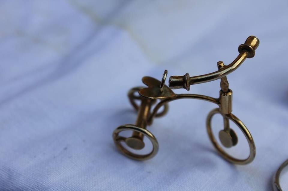 metal, metallic, close-up, focus on foreground, indoors, rusty, still life, hanging, no people, protection, selective focus, chain, safety, day, table, security, wall - building feature, padlock, wood - material