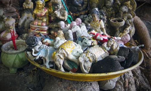 Buddha statues in market