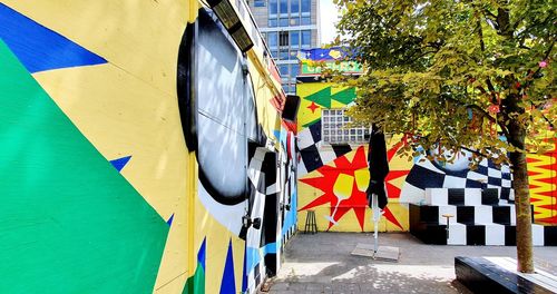 Graffiti on wall of building