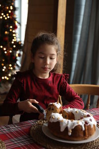 Girl looking away in plate