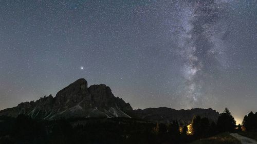 Sass de putia at night