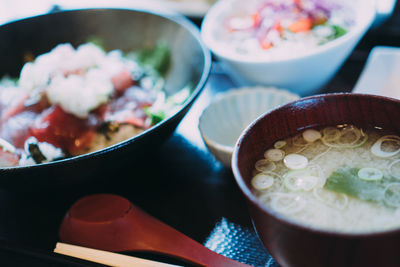 Close-up of chopped vegetables in bowl on table