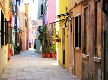 Narrow walkway in city