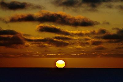 Sun rise over the atlantic ocean