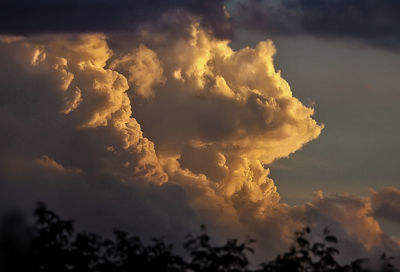 Scenic view of dramatic sky