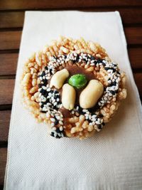 Thai sweet and crispy rice cracker