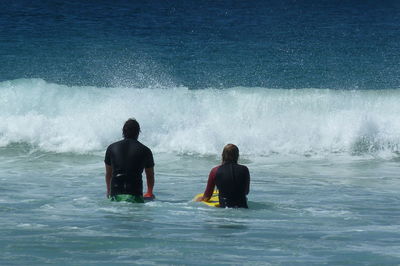 Waves splashing in sea