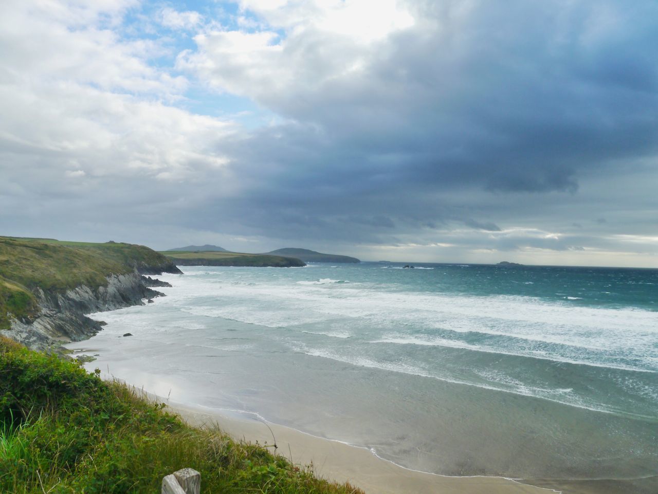 sea, beach, water, horizon over water, sky, shore, tranquil scene, scenics, tranquility, beauty in nature, cloud - sky, sand, nature, cloudy, coastline, wave, cloud, idyllic, surf, outdoors