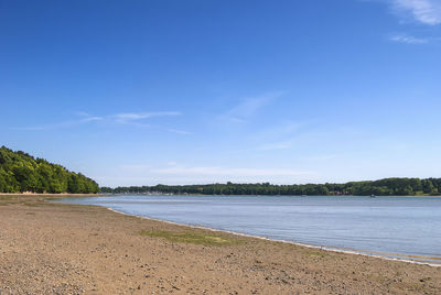 The banks of the river orwell near ipswich in suffolk, uk