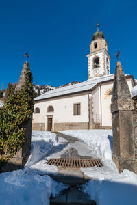 Historic village of sauris di sotto in the snow. winter dream. italy