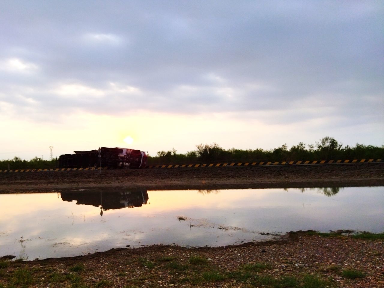 reflection, water, sky, river, cloud, morning, nature, architecture, dusk, environment, horizon, no people, shore, reservoir, outdoors, built structure, landscape, beauty in nature, tranquility, scenics - nature, plant, standing water, tree, rural area, waterway