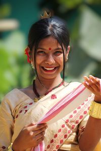 Portrait of a smiling young woman