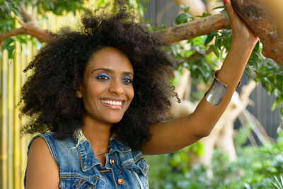 Portrait of a smiling young woman