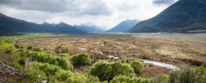 Panorama shot of glacier mountain valley shot in arthurs pass national park, new zealand