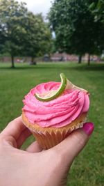 Little cupcake in royal garden