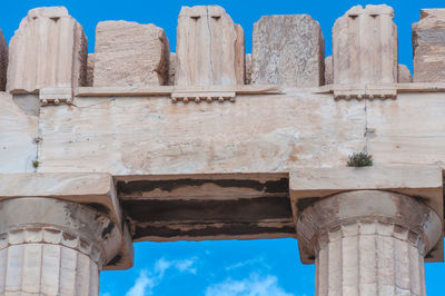 Particular of doric columns and marbles of the parthenon in the acropolis, athens, greece