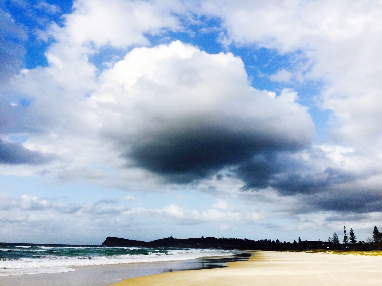 sea, water, beach, sky, horizon over water, scenics, tranquility, shore, tranquil scene, cloud - sky, beauty in nature, sand, cloudy, nature, cloud, idyllic, coastline, wave, incidental people, waterfront