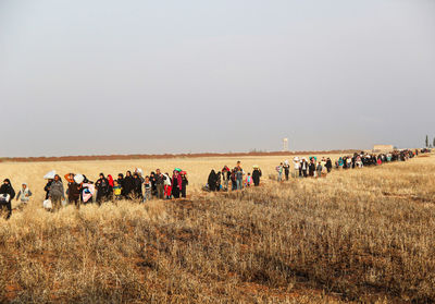 Mass exodus of civilians after an isis attack aleppo, syria 13 march 2017