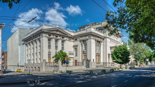 Odessa, ukraine 05.07.2023. odessa national scientific library on a sunny summer day