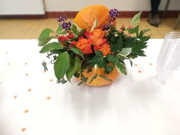 Close-up of flowers in vase on table