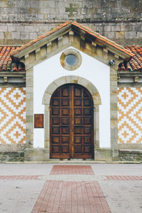 Front view of the church of san esteban de leces