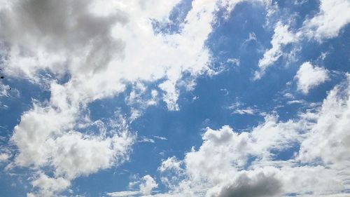 Full frame shot of cloudy sky