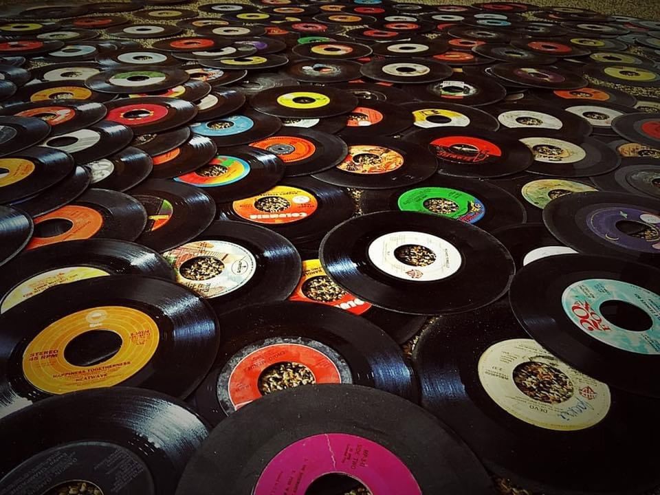 circle, arts culture and entertainment, vinyl record, no people, large group of objects, indoors, record, multi colored, wheel, screenshot, music