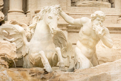 Sculptures at trevi fountain